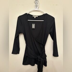 Express black Ribbed Top (NWT)